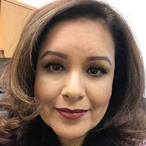 Meet your Posher, Lorrie